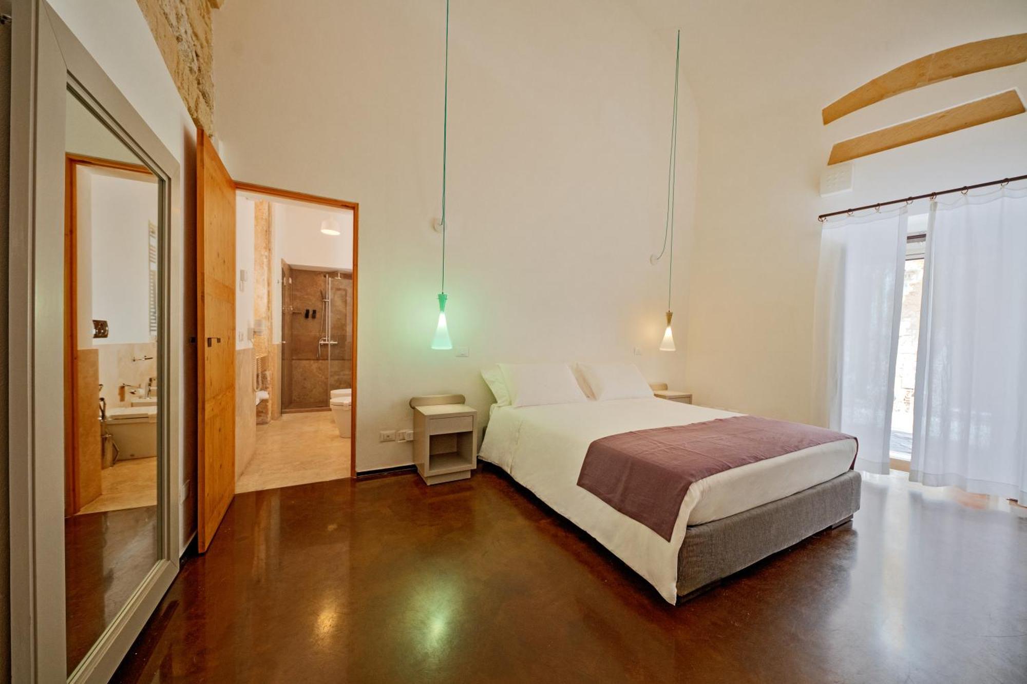 Palazzo Persone Dimora Storica Bed and Breakfast Lecce Exteriör bild