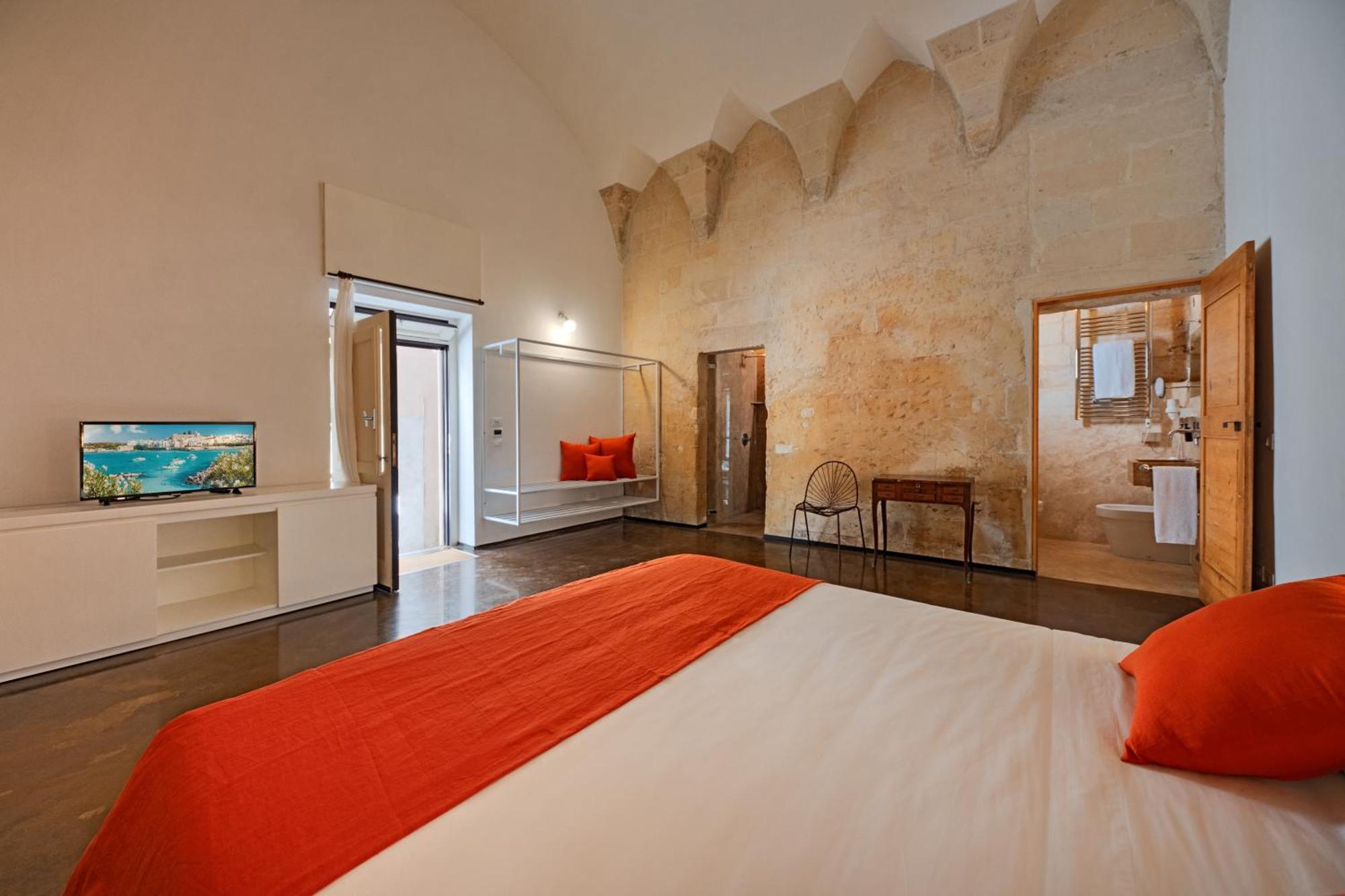 Palazzo Persone Dimora Storica Bed and Breakfast Lecce Exteriör bild