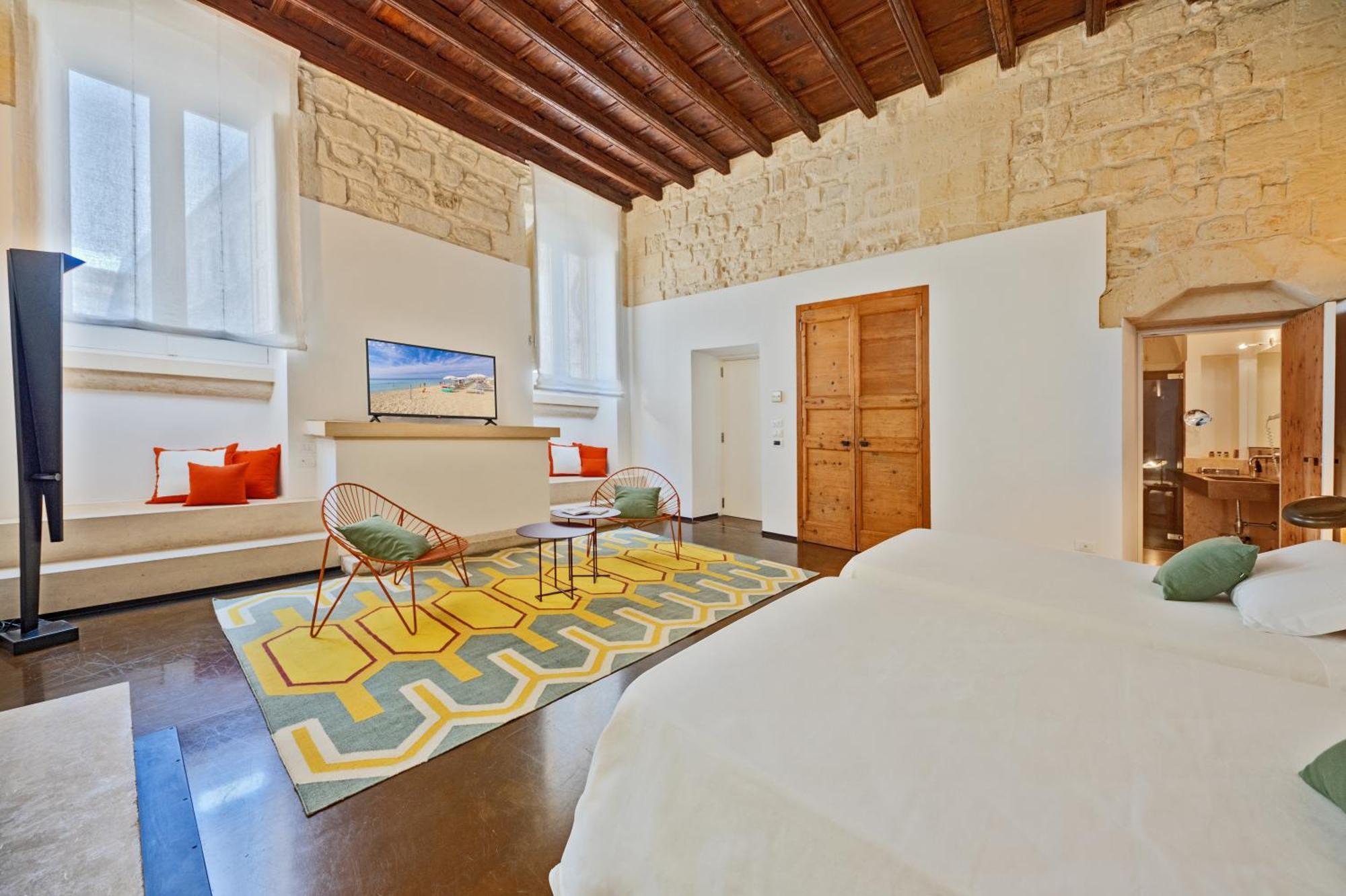 Palazzo Persone Dimora Storica Bed and Breakfast Lecce Exteriör bild