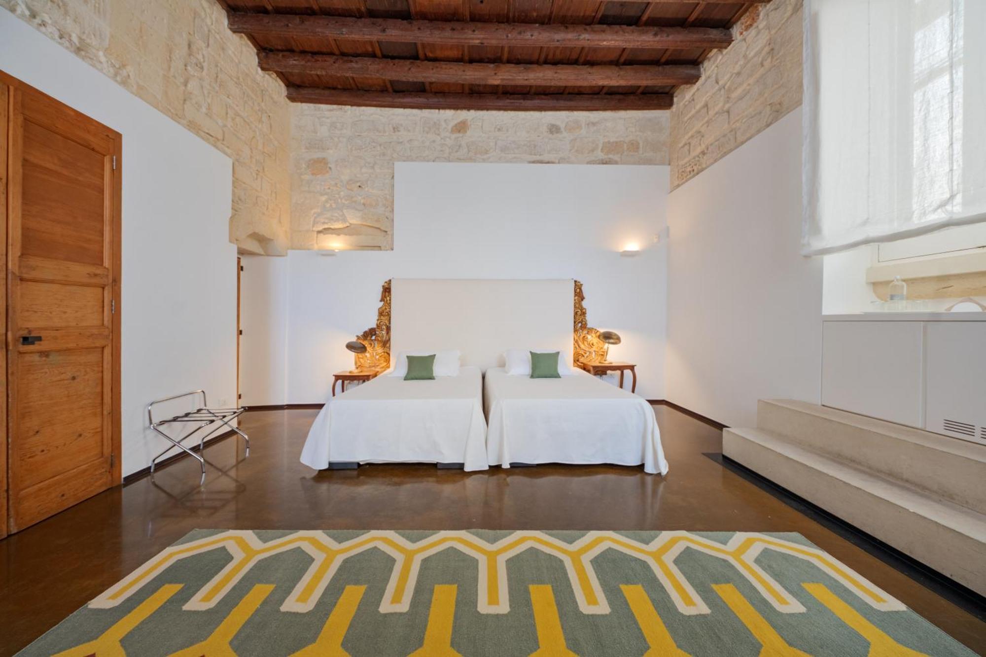 Palazzo Persone Dimora Storica Bed and Breakfast Lecce Exteriör bild