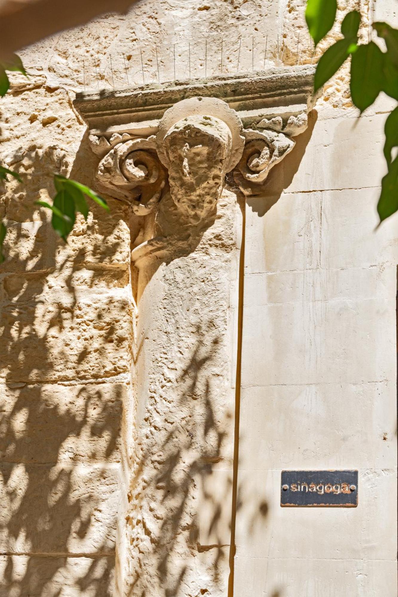 Palazzo Persone Dimora Storica Bed and Breakfast Lecce Exteriör bild