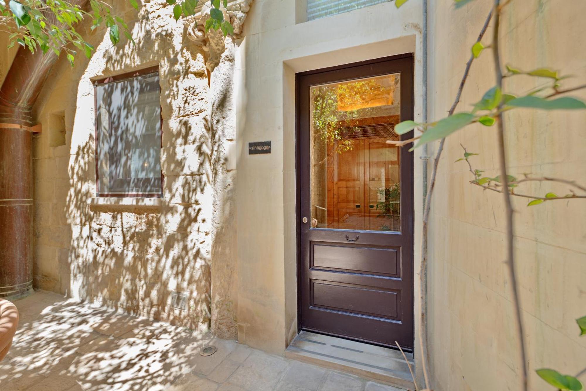 Palazzo Persone Dimora Storica Bed and Breakfast Lecce Exteriör bild